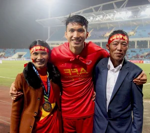 Đoàn Văn Hậu’s Father Has a Surprising Reaction to His Son’s Romantic Proposal - image 6