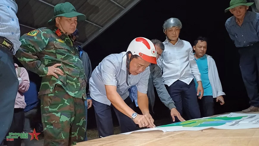 Heroic Efforts to Combat the Raging Forest Fires in Ca Mau Province