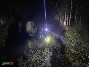 Heroic Efforts to Combat the Raging Forest Fires in Ca Mau Province - image 5