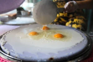 Discover Banh Cuon Canh Xuong: The Unique Steamed Rice Rolls and Bone Broth Specialty of Tuyen Quang, Vietnam - image 5