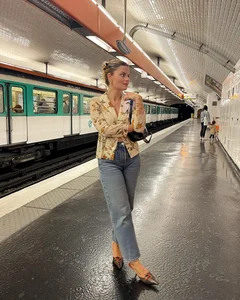 Chic French Style: 4 Must-Have Summer Long Pants for an Elegant Wardrobe - image 4