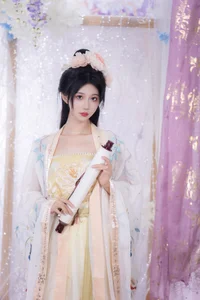 YiTuYu Art Language Vol.4203: A Stunning Visual Narrative with Qi Luo Sheng De Xiao Su Su - image 6