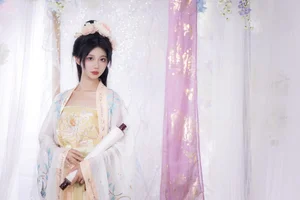 YiTuYu Art Language Vol.4203: A Stunning Visual Narrative with Qi Luo Sheng De Xiao Su Su - image 13