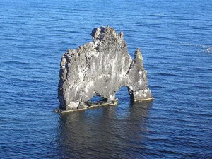 The Mystery of Iceland's Giant Rock Formation Resembling a Mythical Beast - image 8