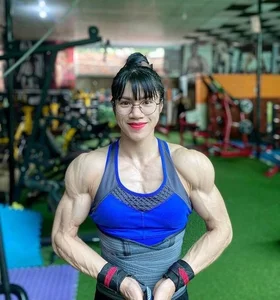 Ny Ny Tran: The Viral 'Muscle Doll' of Dong Nai - image 5