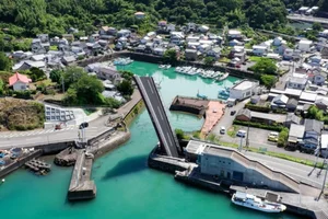 The Remarkable Steep Bridge of a Hidden Ancient Fishing Village - image 5