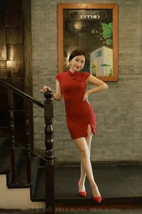 Xiao Jie in Red Qipao: Elegant Chinese Fashion and Artistic Model Photography - image 4