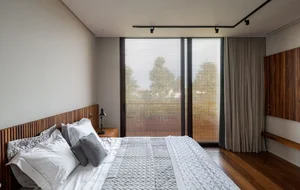 Inside the Viral 360-Degree Balcony House Featured in Major US Architecture Publications - image 1