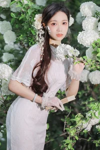 Ethereal Beauty in White Hydrangeas YiTuYu Vol.8965 Hua Zhuang Shi Tian - image 0