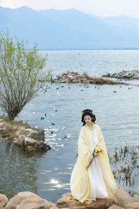 Ethereal Grace of Wan Jiang Ting in YiTuYu Art Language Vol.8851 by the Lake - image 0