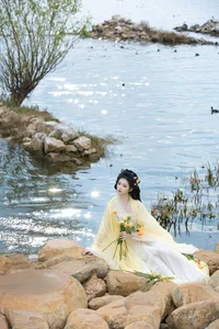 Ethereal Grace of Wan Jiang Ting in YiTuYu Art Language Vol.8851 by the Lake - image 34