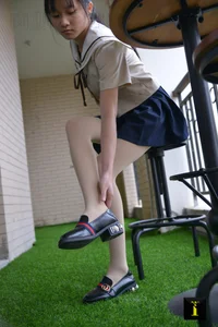 Modern Legwear Trends: Ruoxi in IESS Puhui Collection 147 - image 40