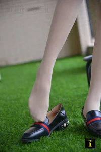 Modern Legwear Trends: Ruoxi in IESS Puhui Collection 147 - image 59