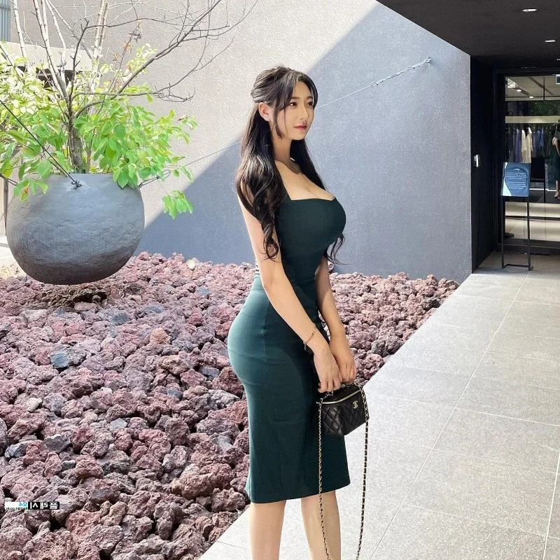 Korean Social Media Sensation: The Rise of Viral Influencers and Modern Beauty Trends