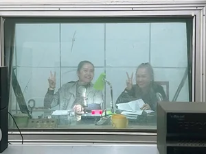 Ageless Quang Tri TV Editor Mistaken for Her Child's Sister - image 10