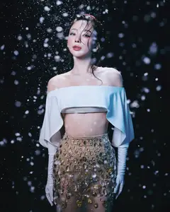 Toc Tien Transforms into a Magnificent 'Snow Princess' Enchanting Art Photo Set for Fandom - image 4