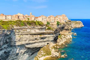 Breathtaking Cliffside Villages Around the World That Defy Gravity - image 5