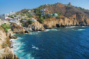 Breathtaking Cliffside Villages Around the World That Defy Gravity - image 3