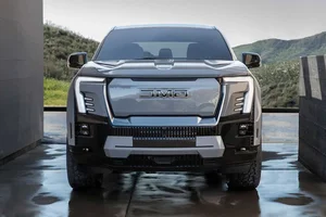 GMC Sierra Denali Extended Range: The New Electric Truck Powerhouse - image 3
