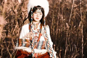 Art Language Vol.5893 Featuring Zhang Zhang Bao – Elegant Portrait Photography Collection - image 5