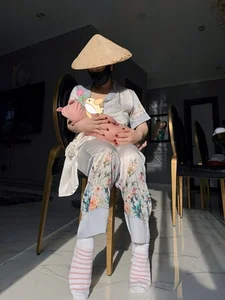 Inside the Luxurious Life of Nhat Kim Anh and Her Daughter - image 1