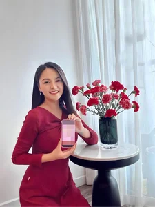 Beauty Showdown: Pregnant Vbiz Stars Thu Quynh and Phuong Oanh Radiate Elegance - image 3