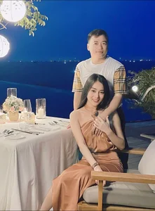 Shark Binh and Phuong Oanh's Family Photos Spark Online Buzz - image 0