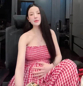 Chu Thanh Huyen Addresses Past Rumors and Her Happy Marriage to Quang Hai - image 3