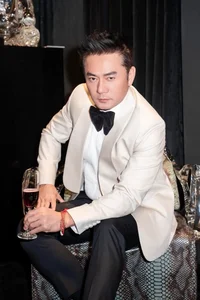 Vietnamese Artists Return Home: Finding Purpose Beyond the Spotlight in Modern Showbiz - image 1