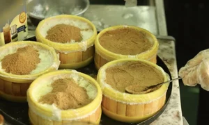 Hanoi’s Viral Mushroom Cocoa: The Creative Street Food Taking Over the Old Quarter - image 6