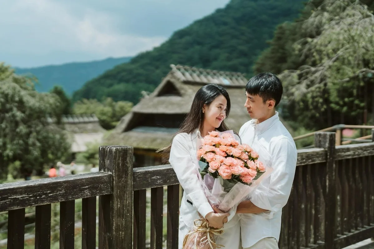 Inside the Luxurious Lives of Vietnamese Beauties Married to Wealthy Plastic Industry Heirs