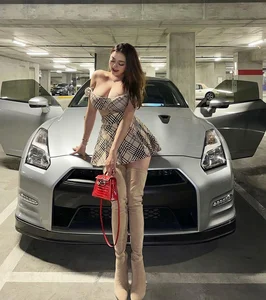 China's Most Beautiful Plus-Size Model and Her Passion for Luxury Cars - image 4