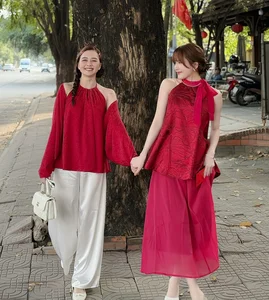 Thieu Bao Tram and Sister Dress Up for April 30th Parade - image 4