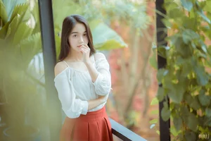 Graceful Vietnamese Women: Celebrating Elegant Fashion and Natural Charm Pack 12 - image 14