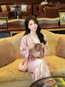 Graceful Pink Ao Dai: Elegant Beauty of Vietnamese Women - image 3