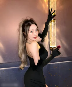 Taiwanese Fashion Influencer Sparks Viral Debate with Bold Nude-Tone Illusion Outfit - image 1