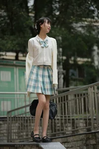 IESS Tuantuan JK Uniform Gallery: Long Legs and Youthful Style - image 75