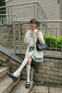 IESS Tuantuan JK Uniform Gallery: Long Legs and Youthful Style - image 24