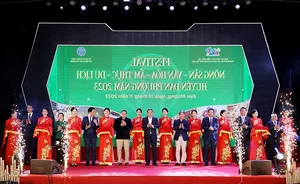 Dan Phuong Festival 2023: Celebrating Agriculture, Culture, and Cuisine - image 5
