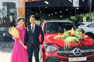 Sustainable Celebrations: A Unique Wedding Decorated with One Ton of Fresh Vegetables - image 0