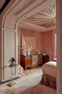Inspiring Ideas for Living in an Art Filled Modern Apartment - image 10