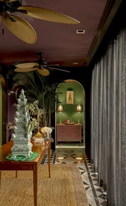 Inspiring Ideas for Living in an Art Filled Modern Apartment - image 13