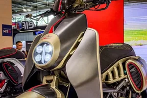 Italjet Roadster 400 Limited Edition: A Luxury Scooter Arriving in Vietnam Soon - image 3