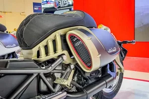 Italjet Roadster 400 Limited Edition: A Luxury Scooter Arriving in Vietnam Soon - image 4