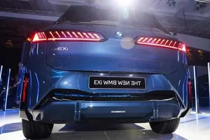 BMW iX3 2026 Debuts in Southeast Asia: 805km Range at 3.3 Billion VND - image 8