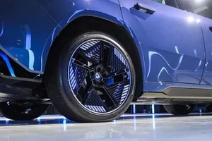 BMW iX3 2026 Debuts in Southeast Asia: 805km Range at 3.3 Billion VND - image 4