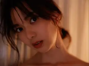 Riko Matsudaira FRIDAY Vol.2: Alluring Charm Unveiled - image 4