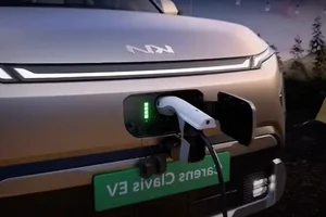 Kia Carens Clavis EV: The Strategic Electric MPV Set to Transform Asia - image 5
