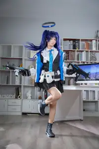 Discover Hayase Yuuka: The Enigmatic & Charismatic Cosplay by Xi Huan Ai Li Ma - image 13