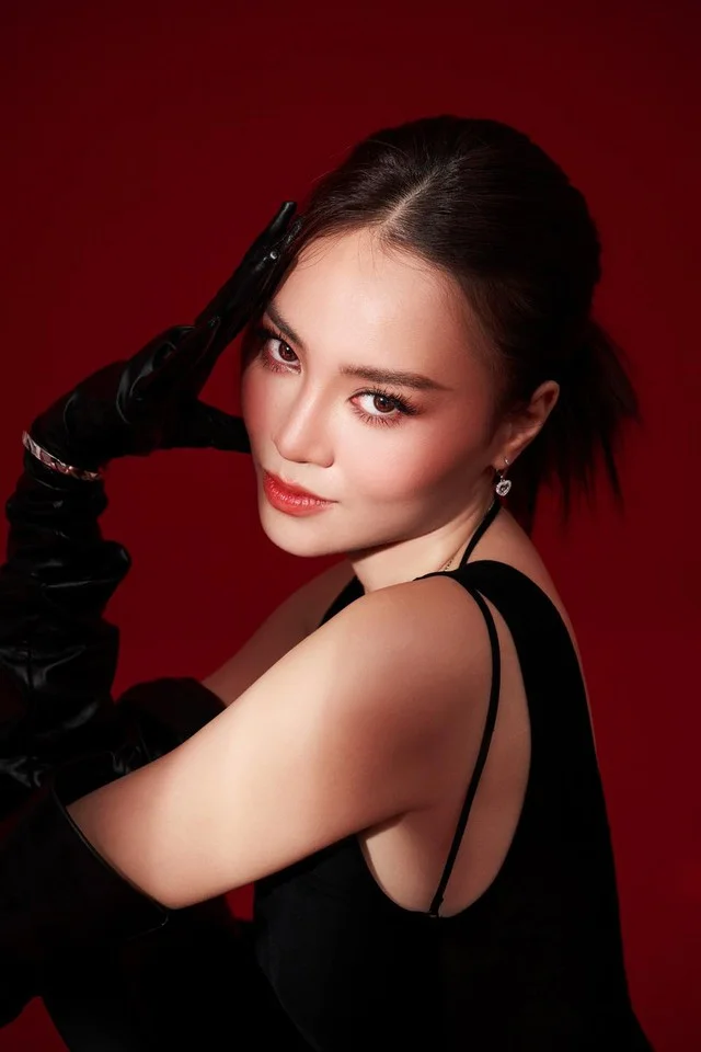 Ninh Duong Lan Ngoc Steals the Show in Sisters Who Make Waves